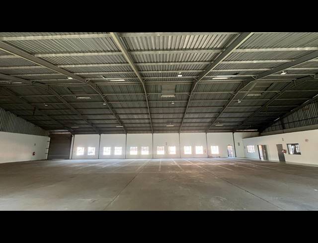 925M² WAREHOUSE TO LET IN WALTLOO